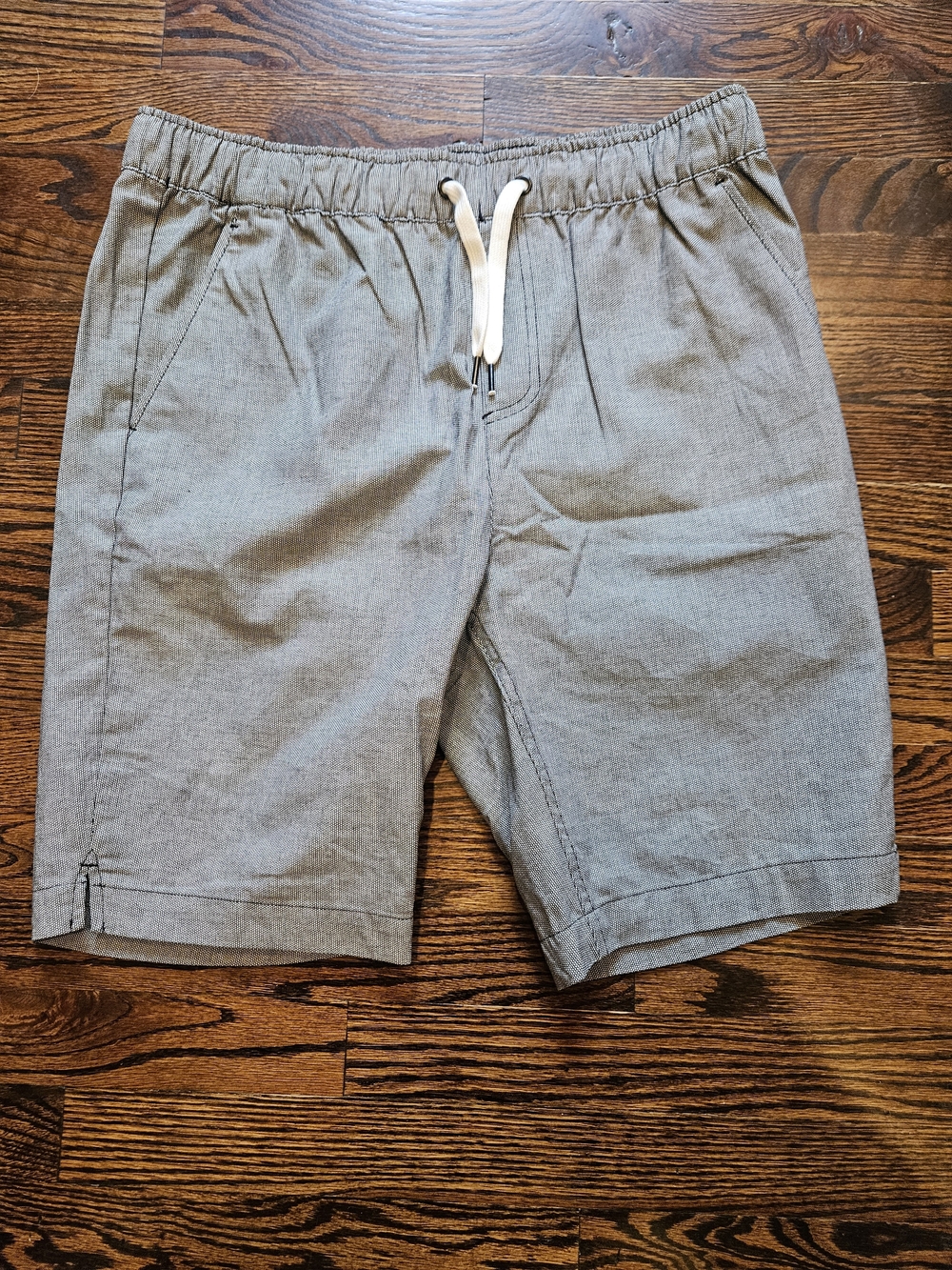 Sovereign Code Men's Gray Elastic-Waist Hybrid Shorts with White Drawstring